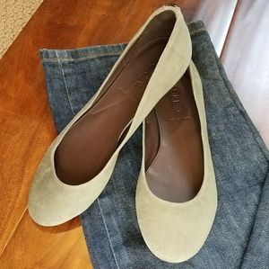 NWOT |   J. Crew Olive Green Zipper Flats